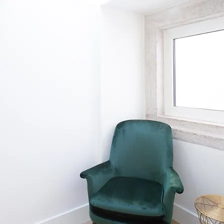 Apartment Plum Guide - The Ascension *