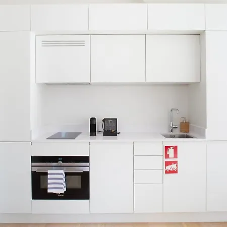 Apartment Plum Guide - The Ascension Lisbon